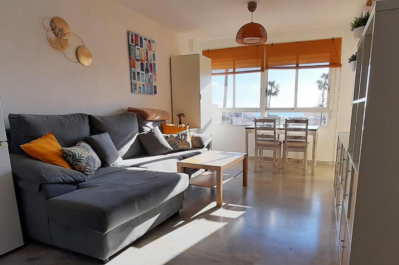 Fantastico Apartamento En La Carihuela Daire Torremolinos Dış mekan fotoğraf