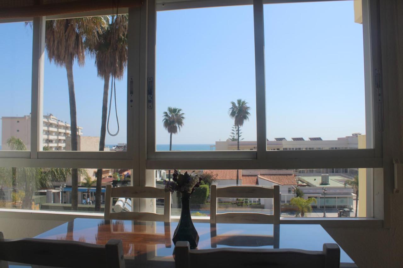 Fantastico Apartamento En La Carihuela Daire Torremolinos Dış mekan fotoğraf